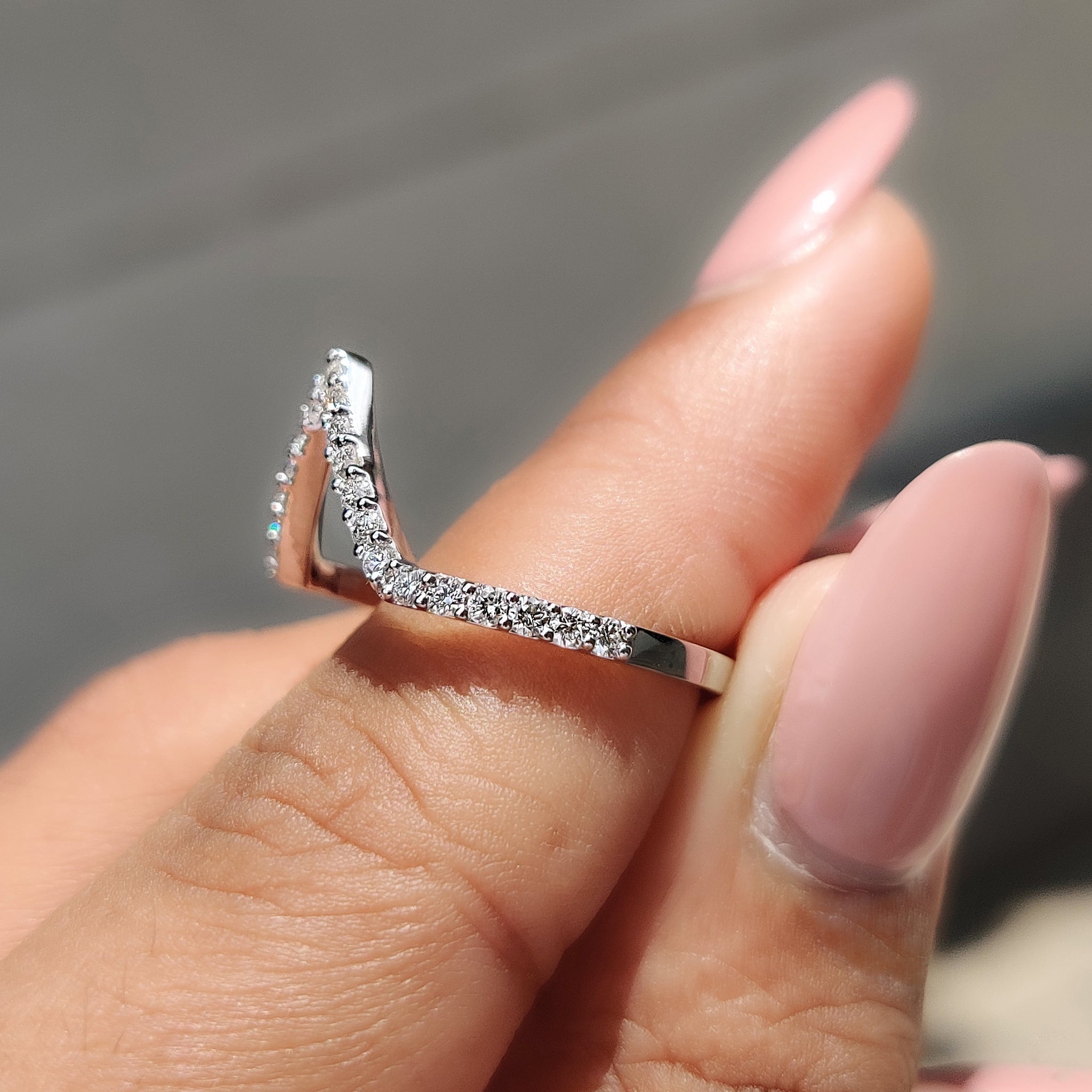 Round Diamond V Shaped Wedding Band