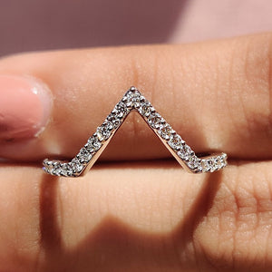 Round Diamond V Shaped Wedding Band