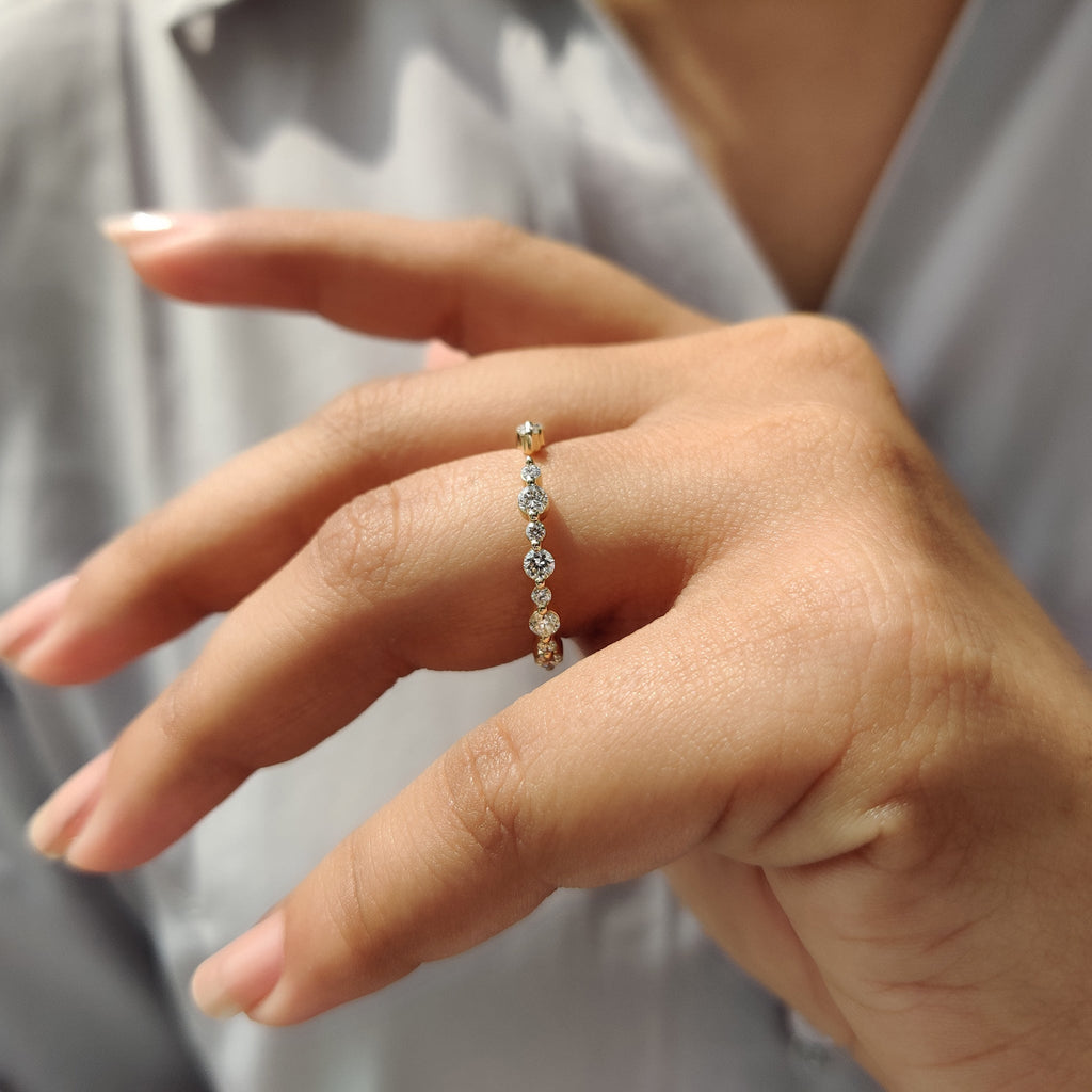 Round Diamond Open Gap Shared Prong Diamond Band
