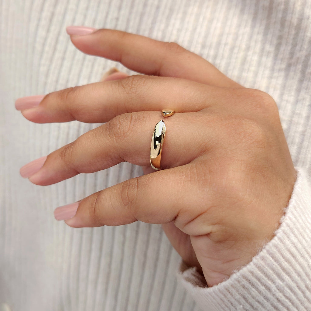 Open Gap Classic Gold Wedding Band