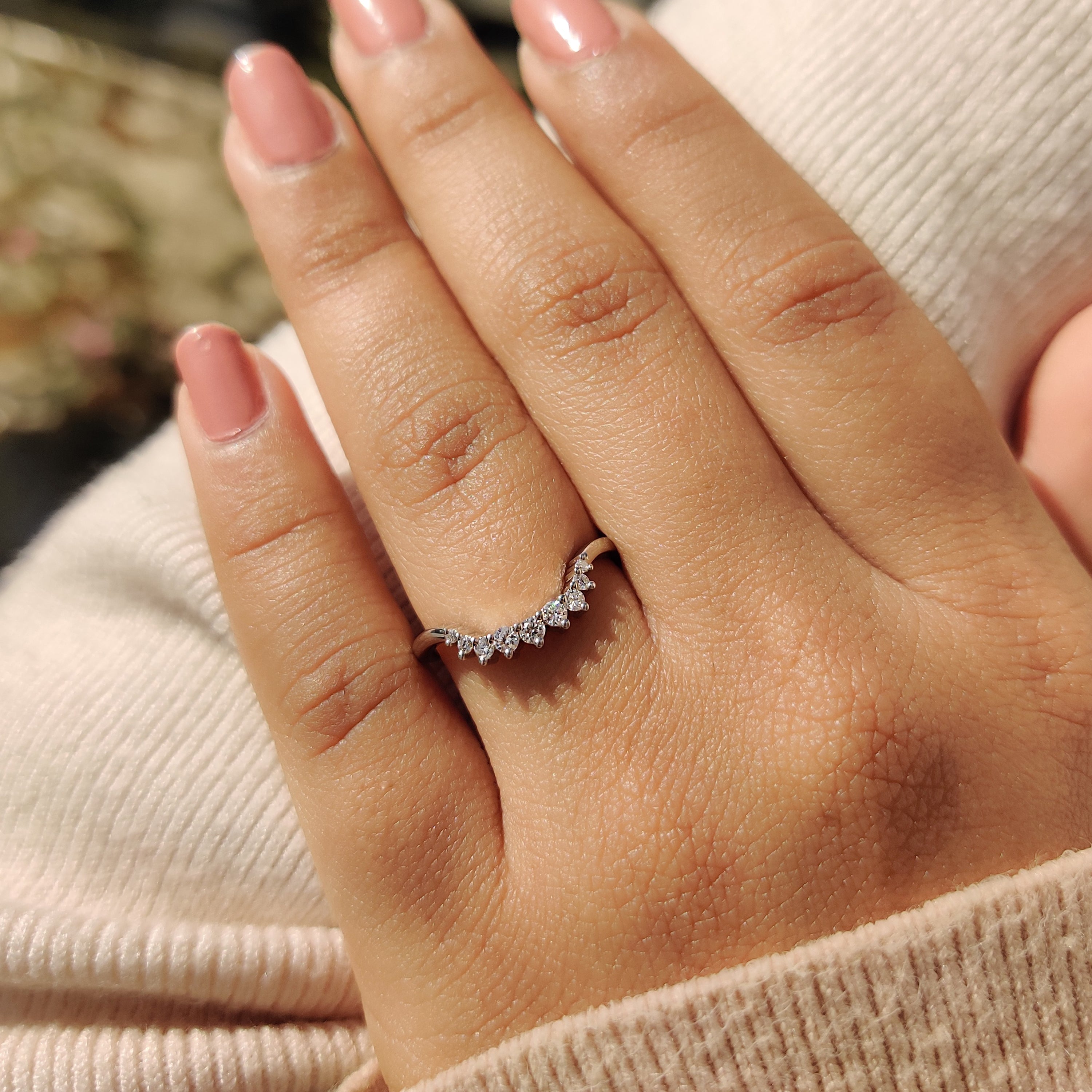 Round Diamond Crown Wedding Band In U Shaped Image secondaire du produit