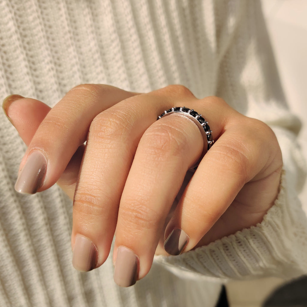 Round Cut Black Moissanite Wedding Band