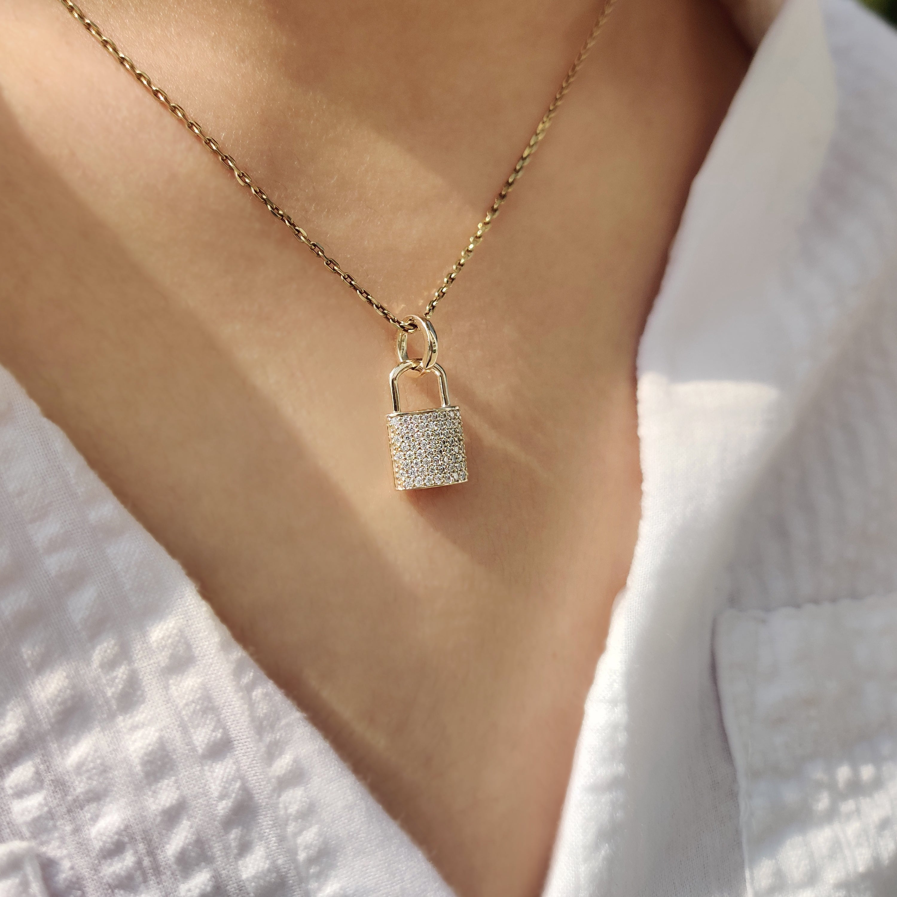 Lab Grown Round Diamond Lock Pendant