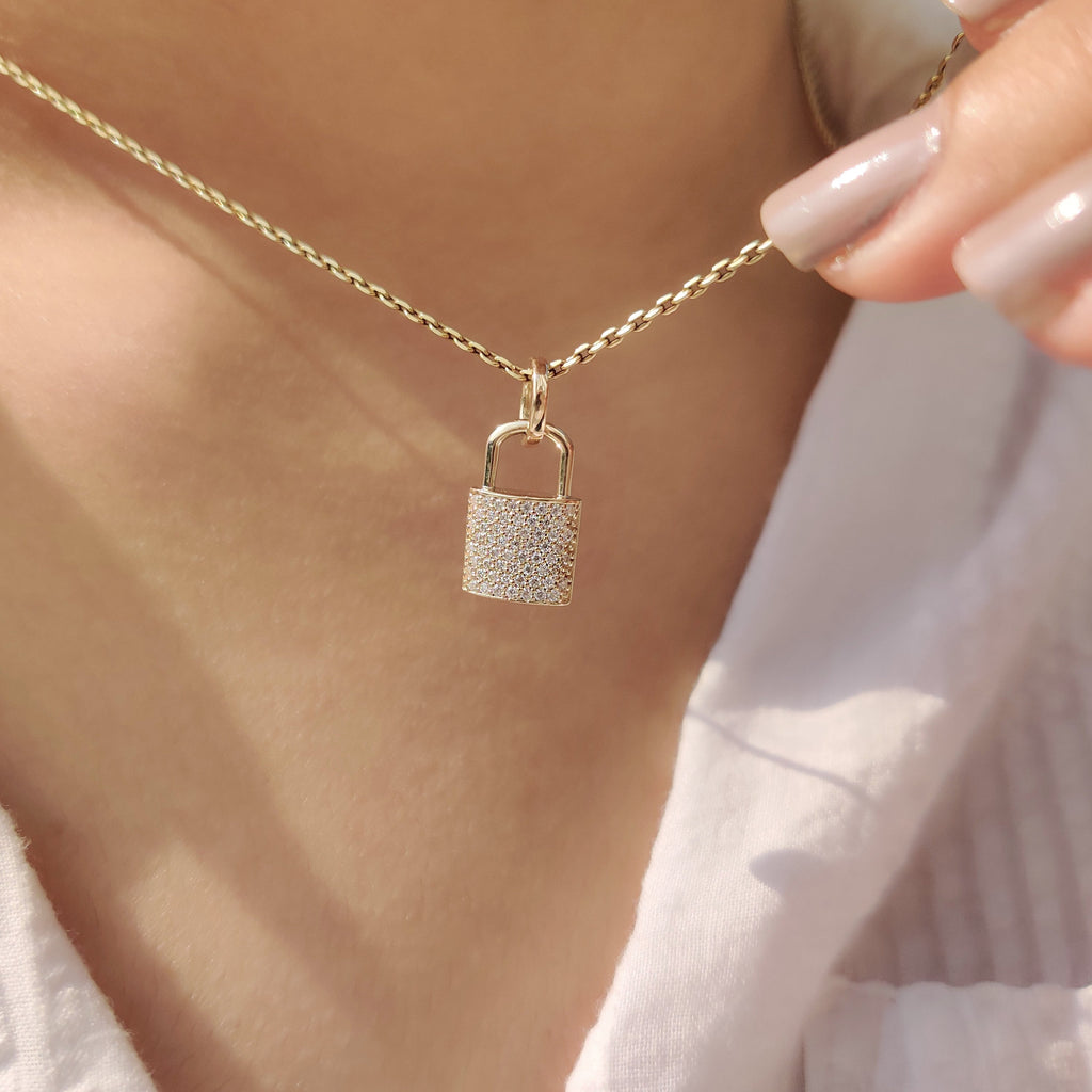 Lab Grown Round Diamond Lock Pendant