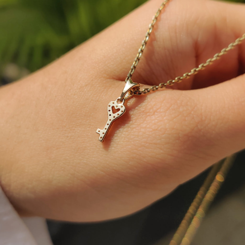 Round Diamond Gold Key Pendant