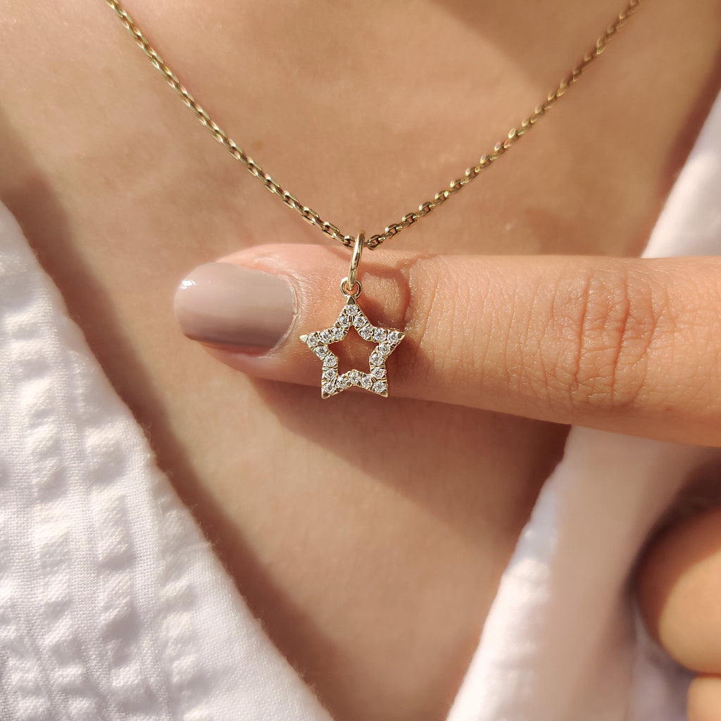 Round Cut Diamond Star Pendant