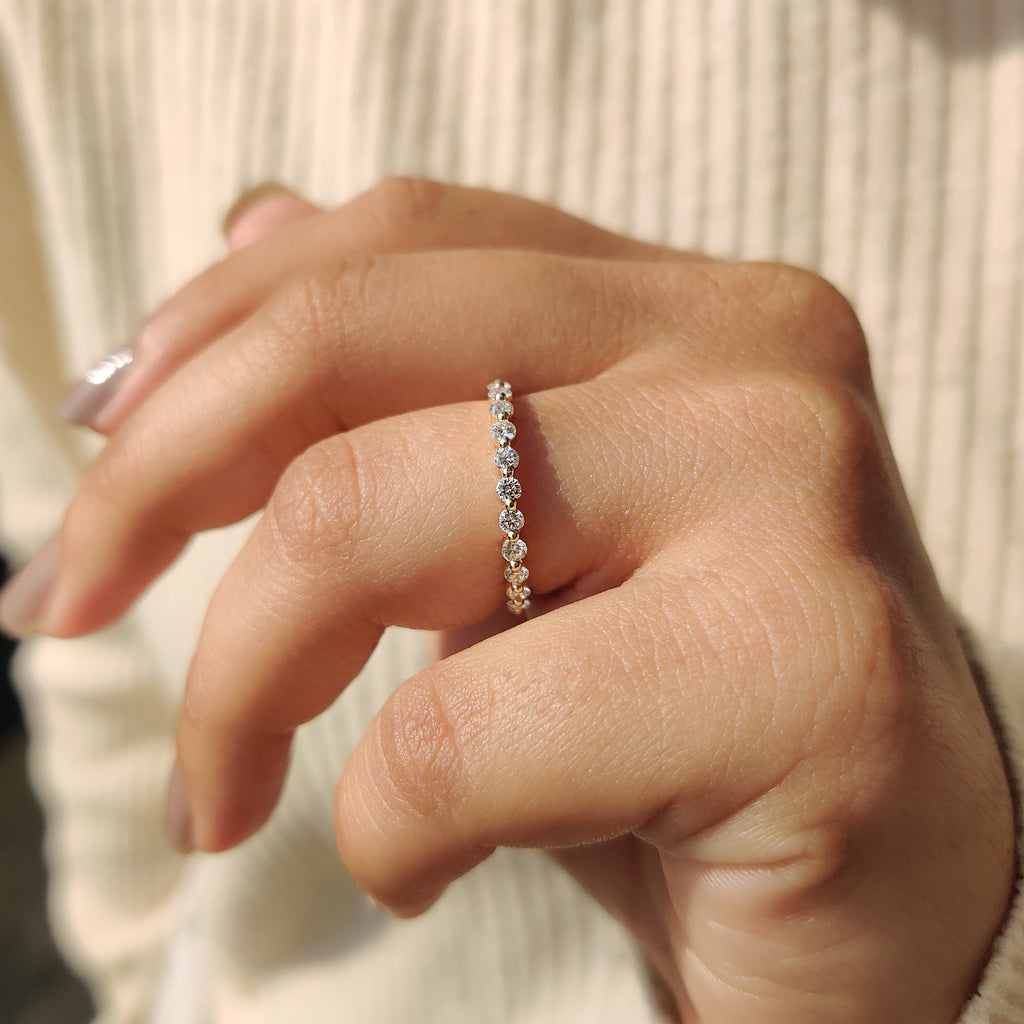 Round Diamond Yellow Gold Eternity Band