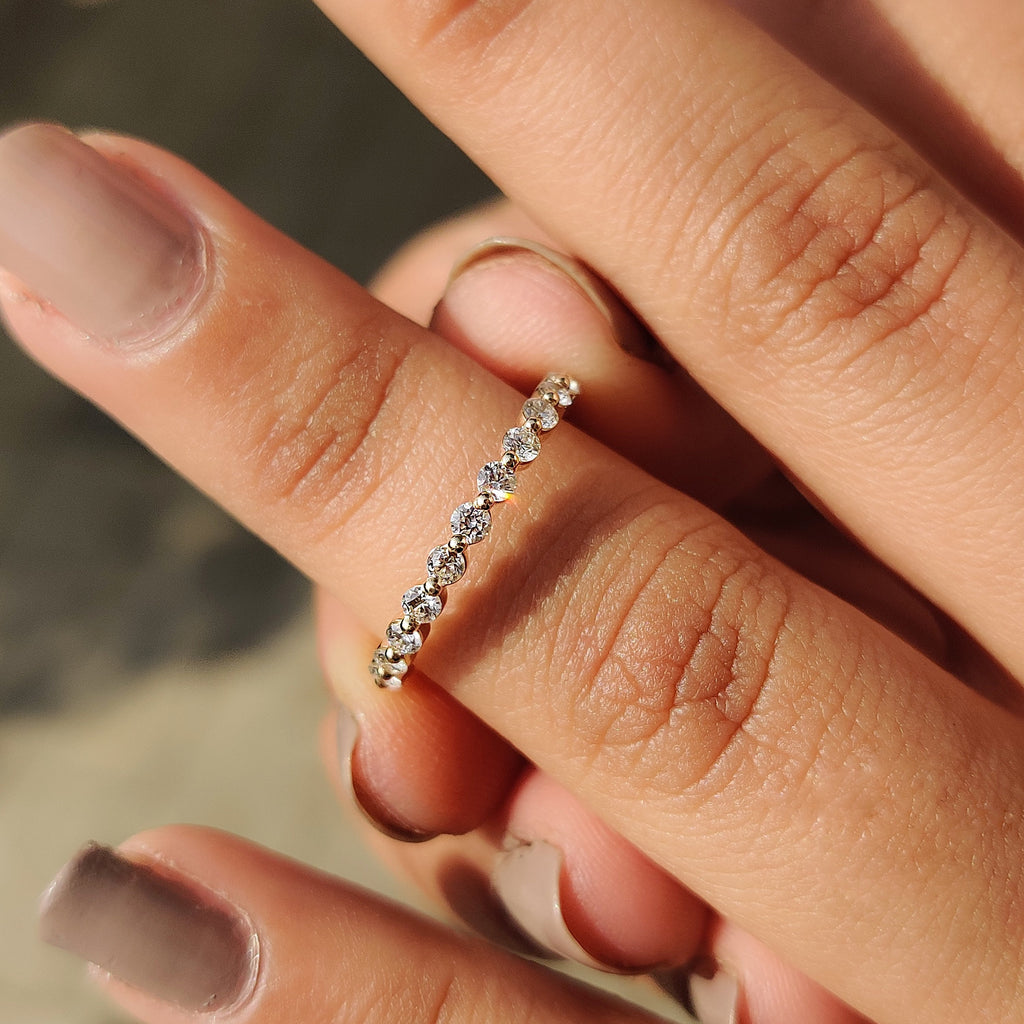 Round Diamond Yellow Gold Eternity Band