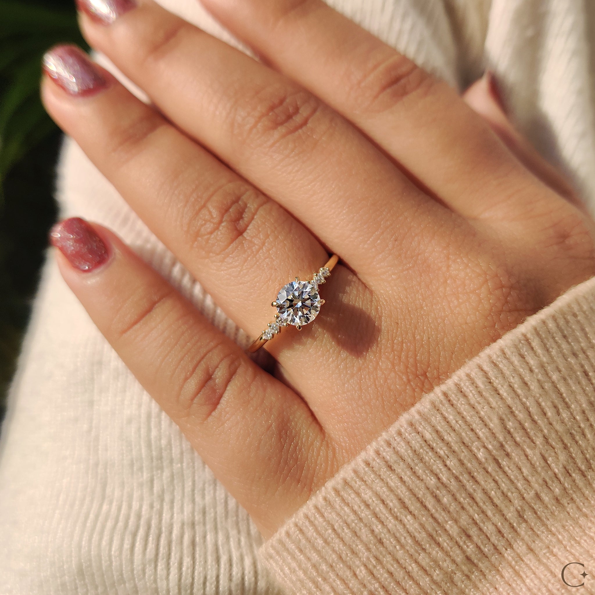 7 Stone Diamond Ring With Round Cut Secondary image