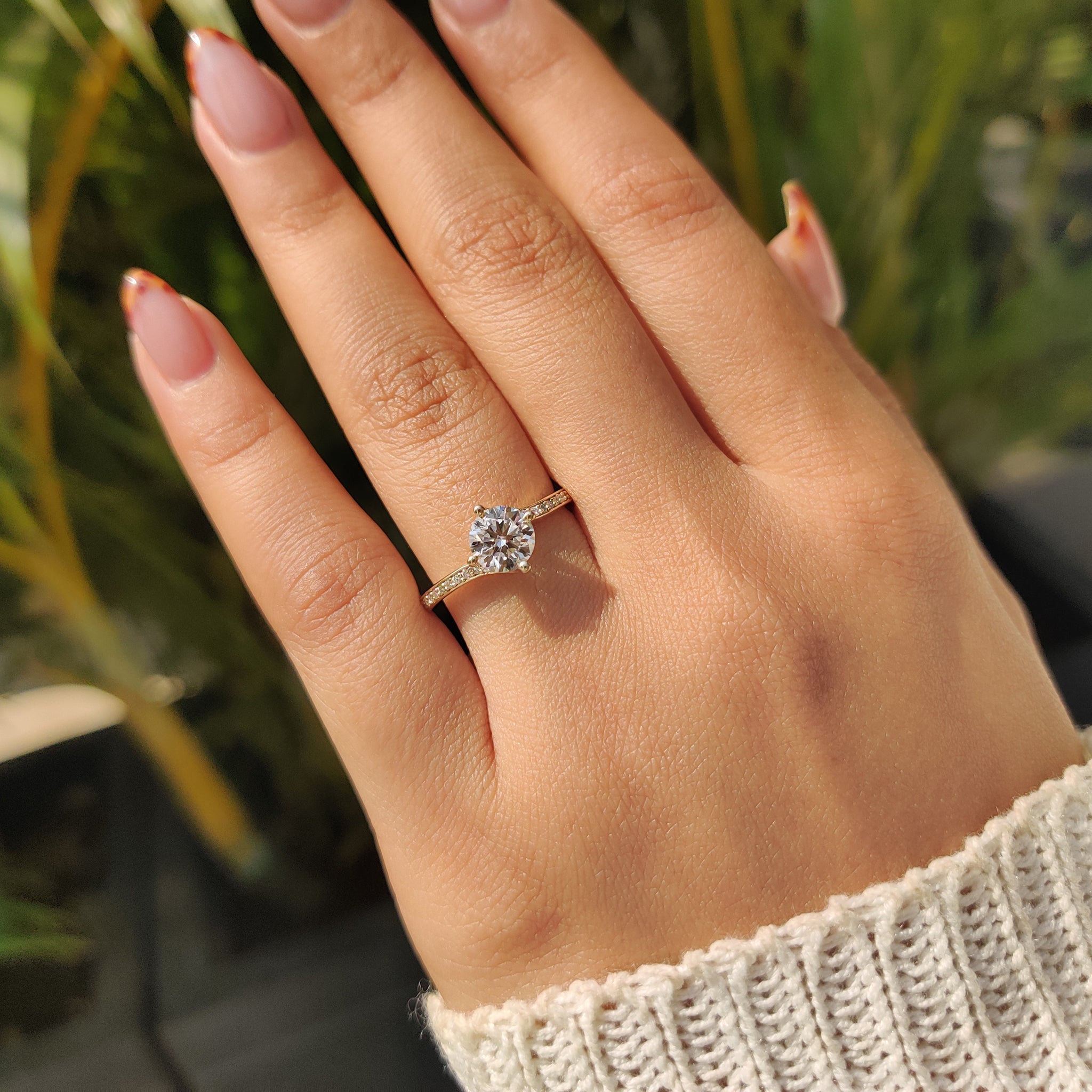 Round Diamond Bypass Ring Setting In Pave Style