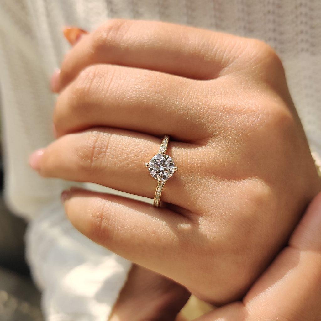 Round Diamond Bypass Ring Setting In Pave Style