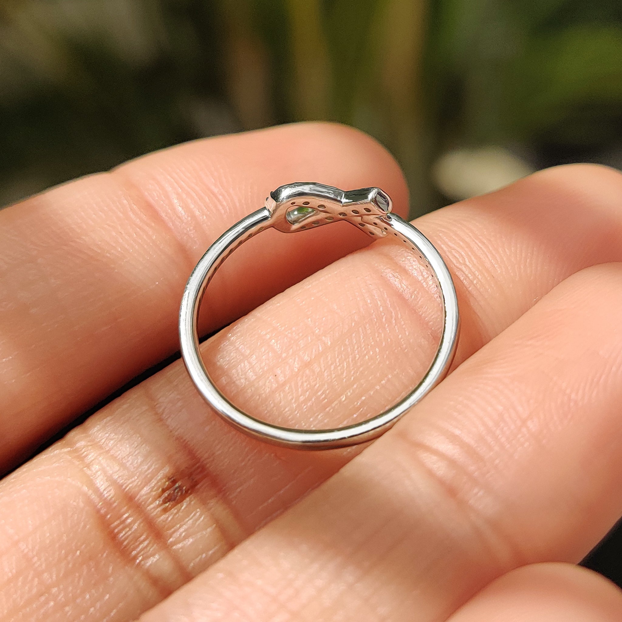 Round Diamond Ribbon Ring In Half Eternity Style