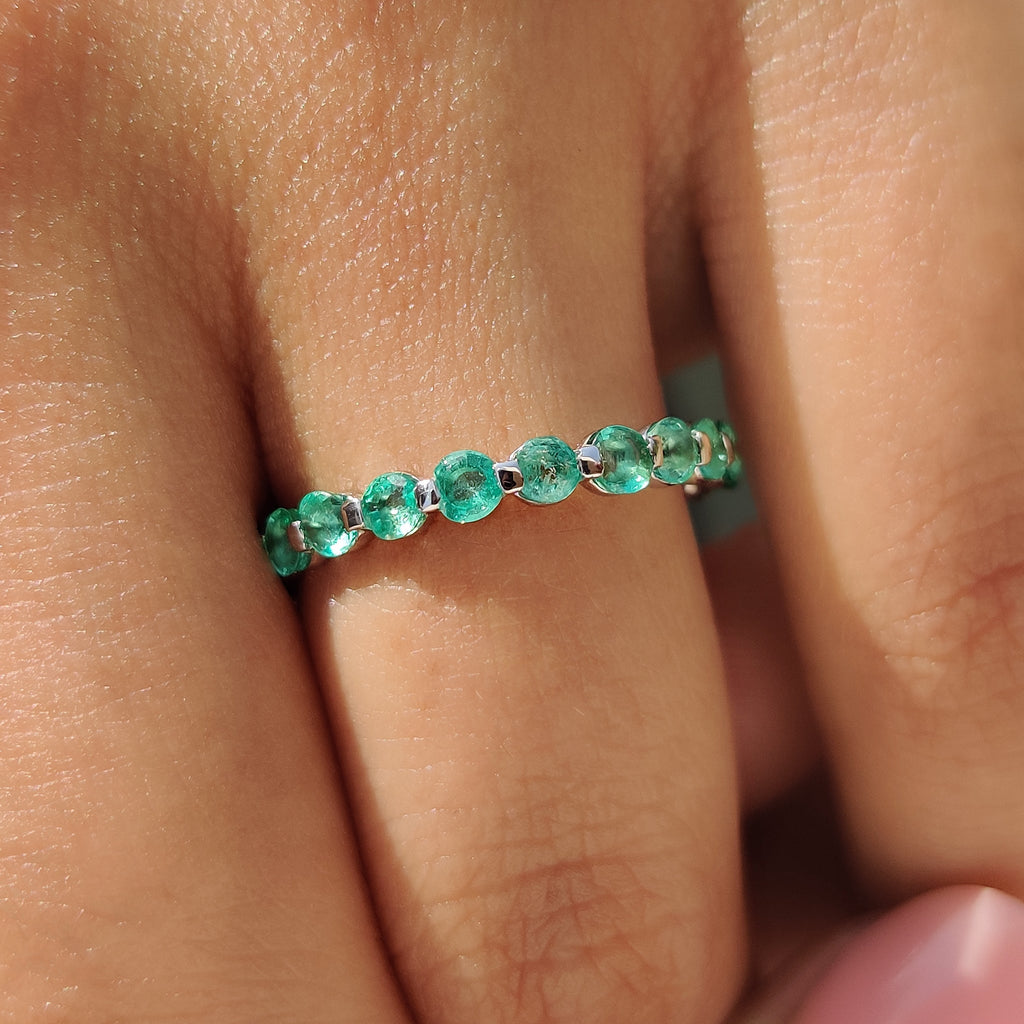 Light Green Round Gemstone Eternity Band In Shaped Prong Style