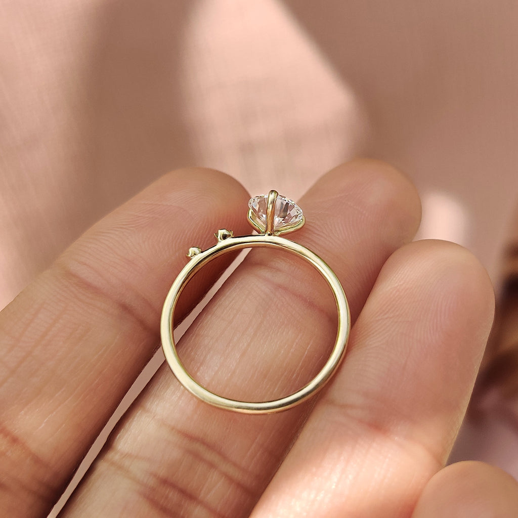 Round Diamond 3 Stone Diamond Ring