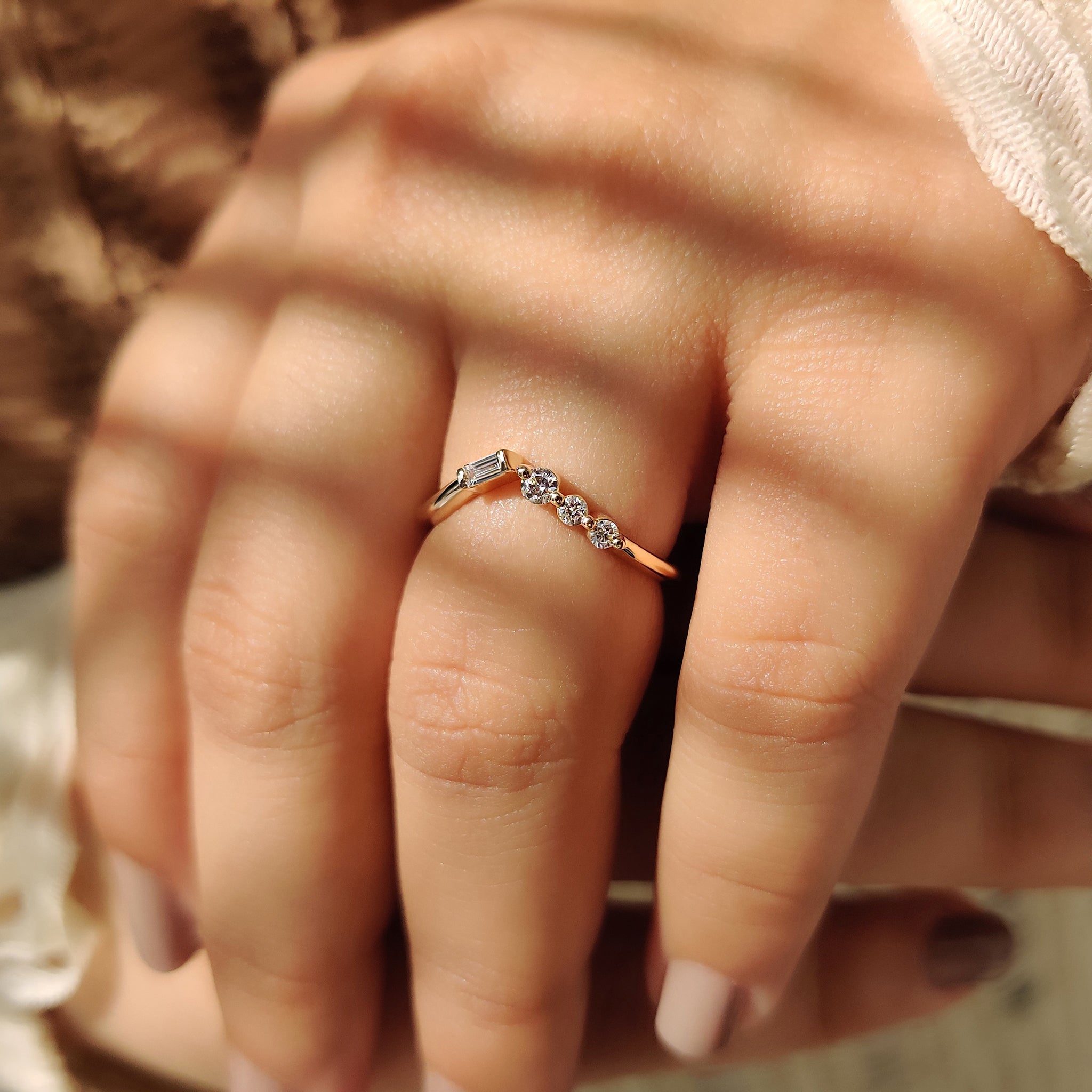 Baguette And Round Diamond Shared Prong Wedding Band