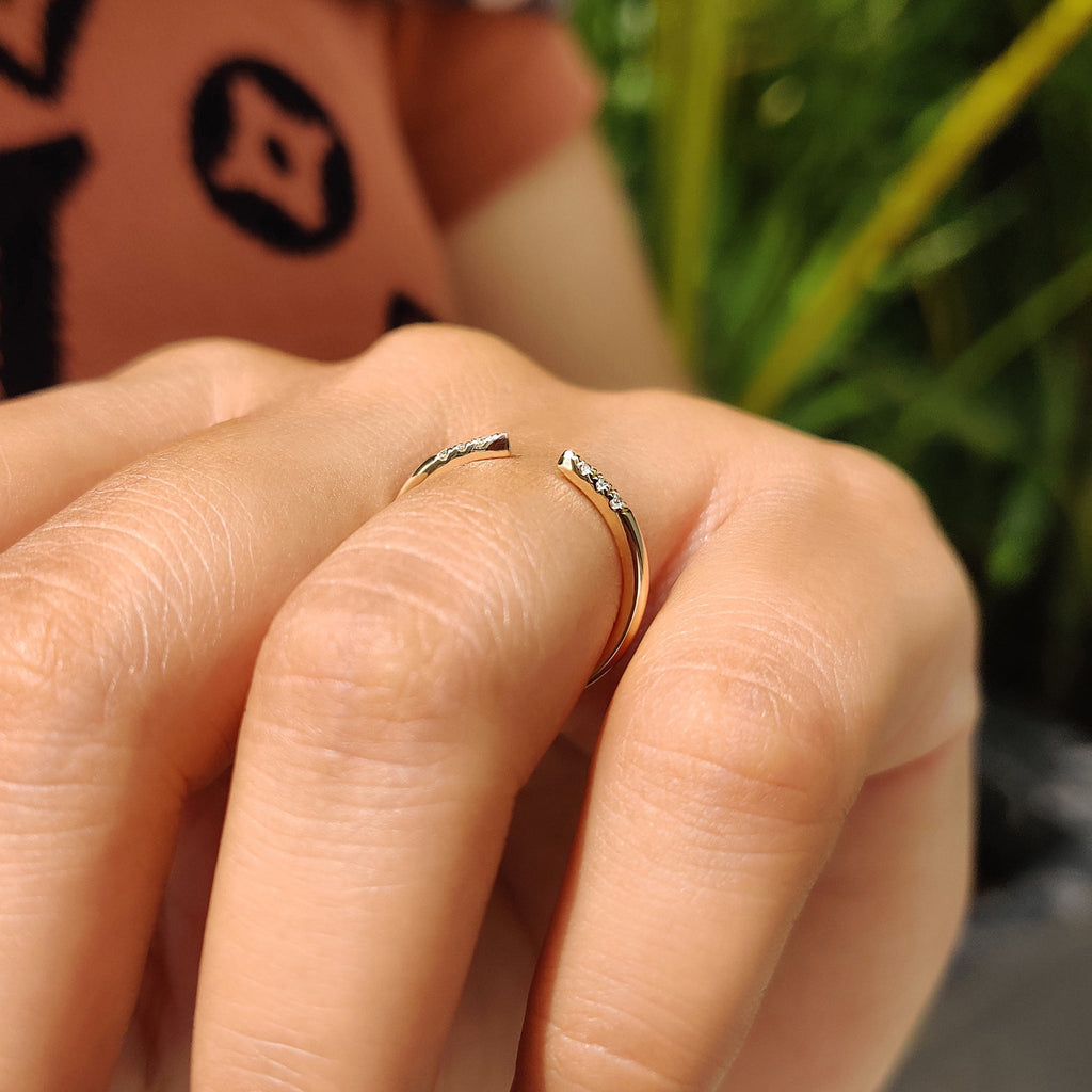 Round Cut 6 Stone Open Gap Wedding Band