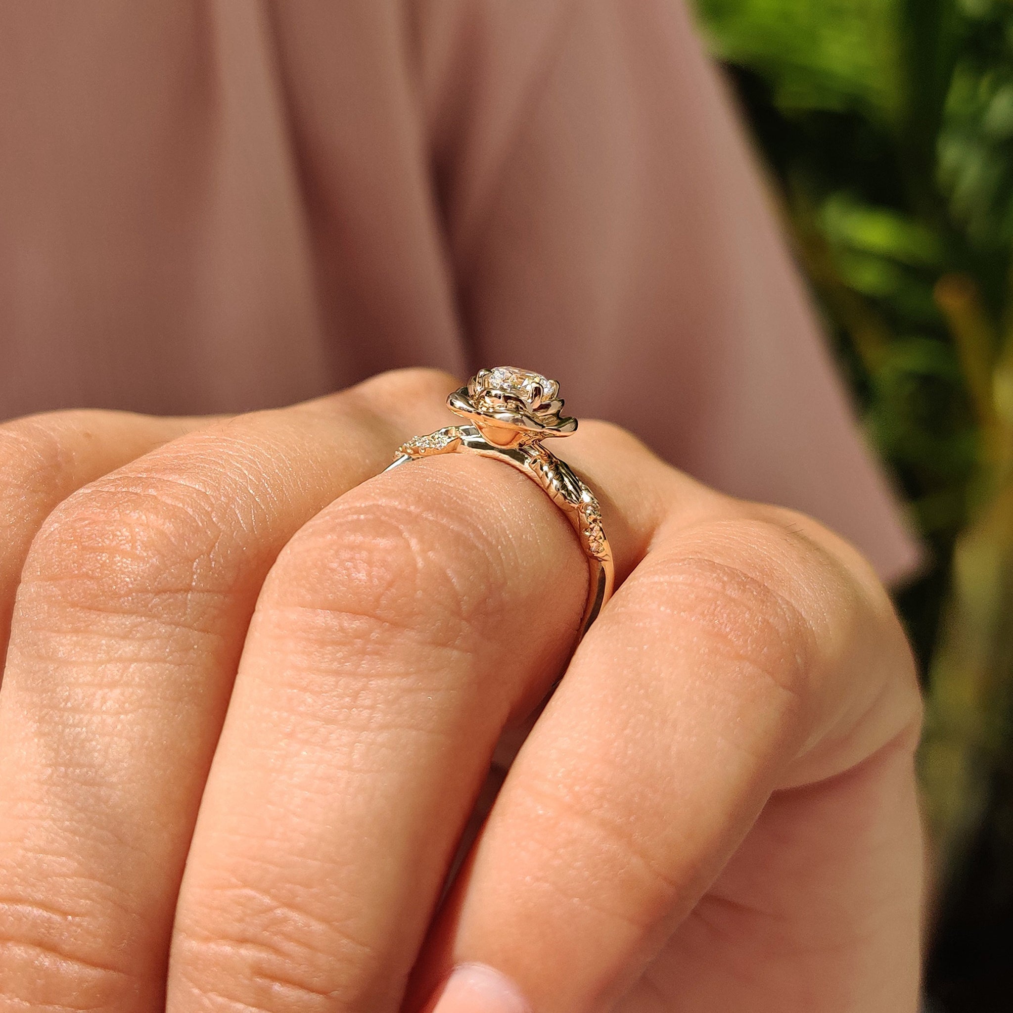 Round Diamond Engagement Ring With Nature Inspired Style