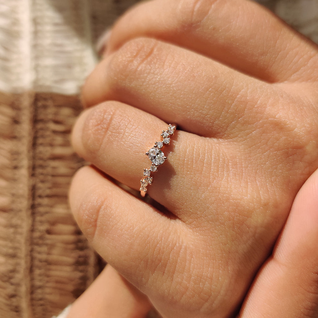 Oval Diamond Wedding Band - Zig Zag Style