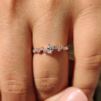 Oval Diamond Band With Zig Zag Style
