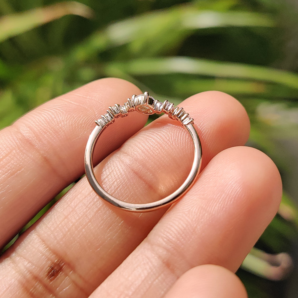 Oval Diamond Wedding Band - Zig Zag Style