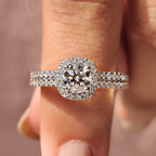 Round Diamond Engagement Ring