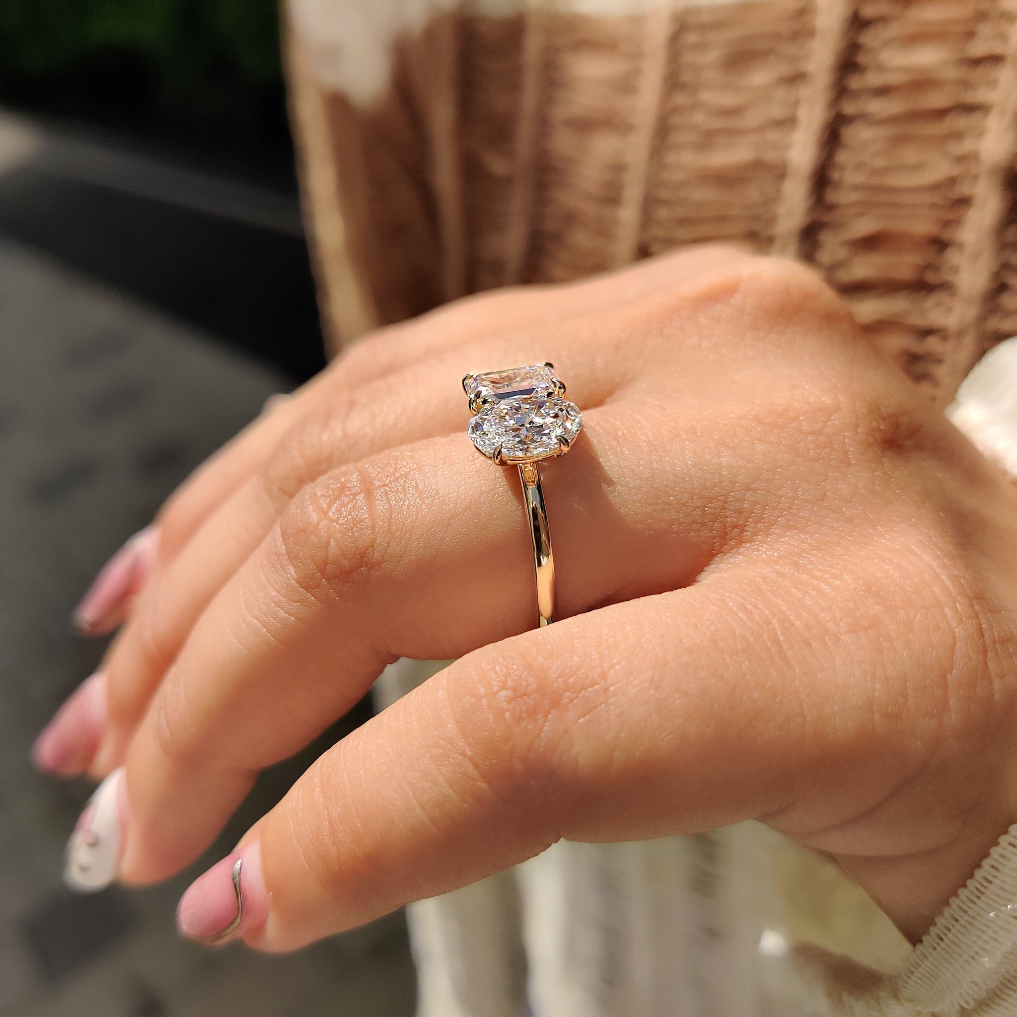 Emerald And Oval Cut Toi Et Moi Diamond Ring Secondary image