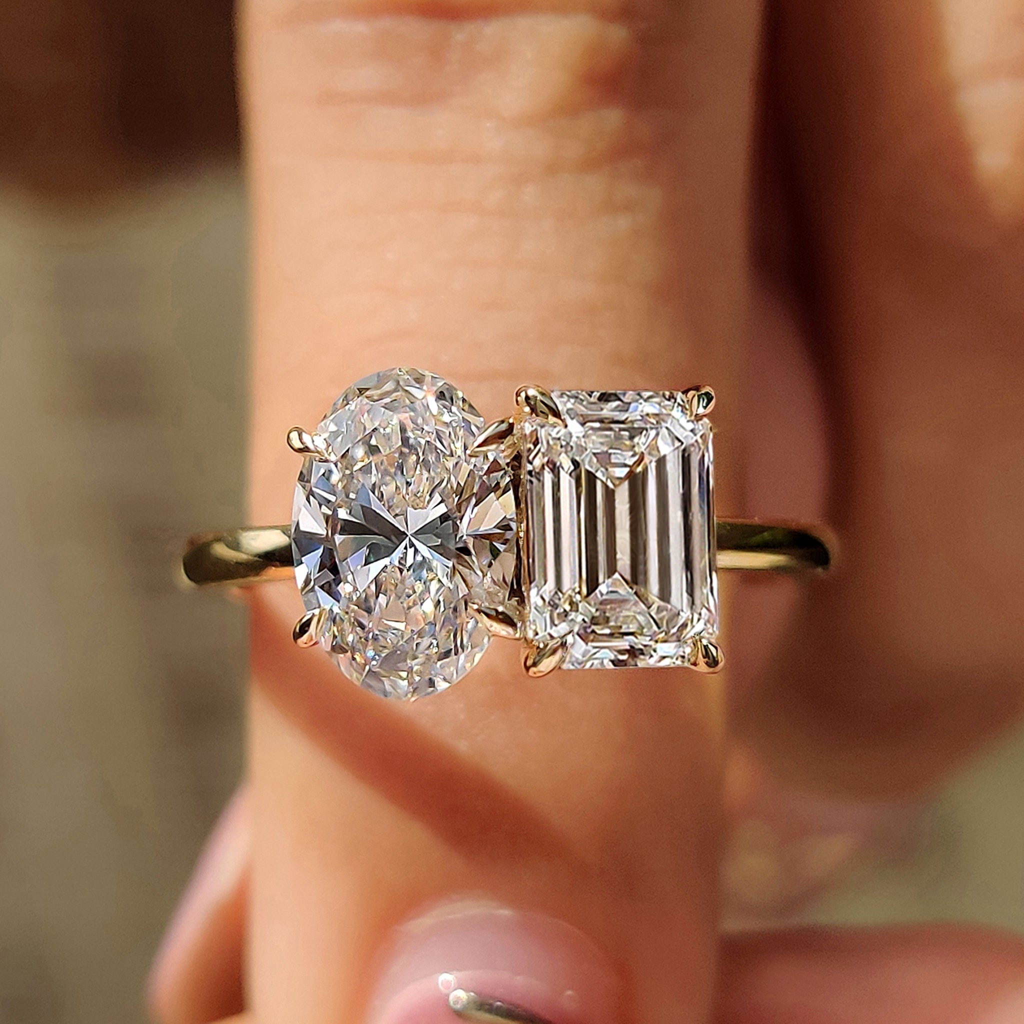 Emerald And Oval Cut Toi Et Moi Diamond Ring Main image