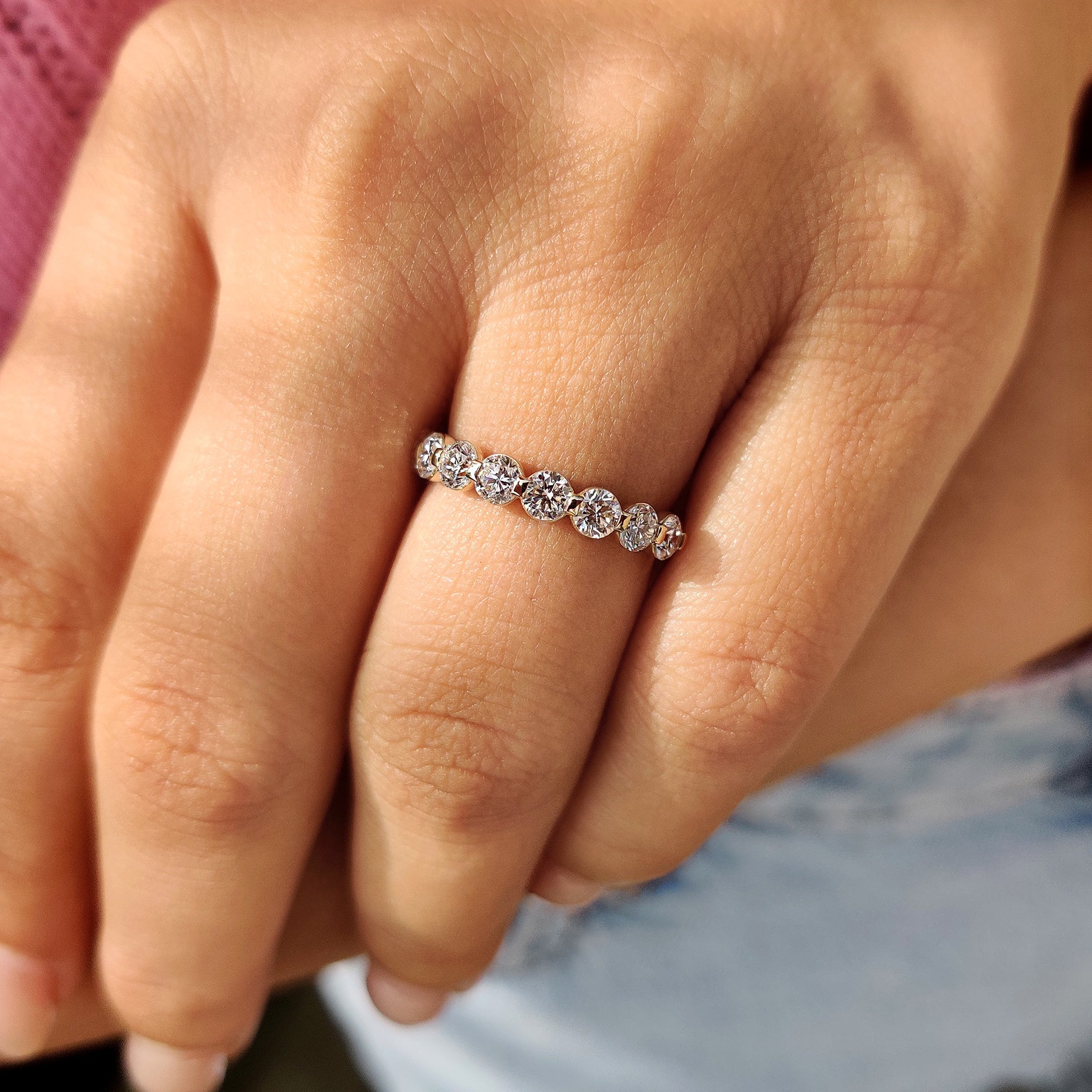 Round Cut Diamond Shared Prong Wedding Band
