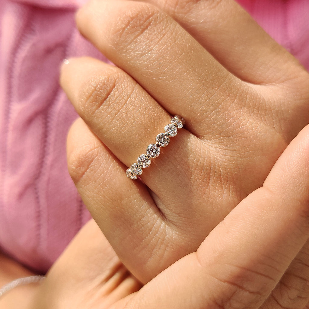 Round Cut Diamond Shared Prong Wedding Band