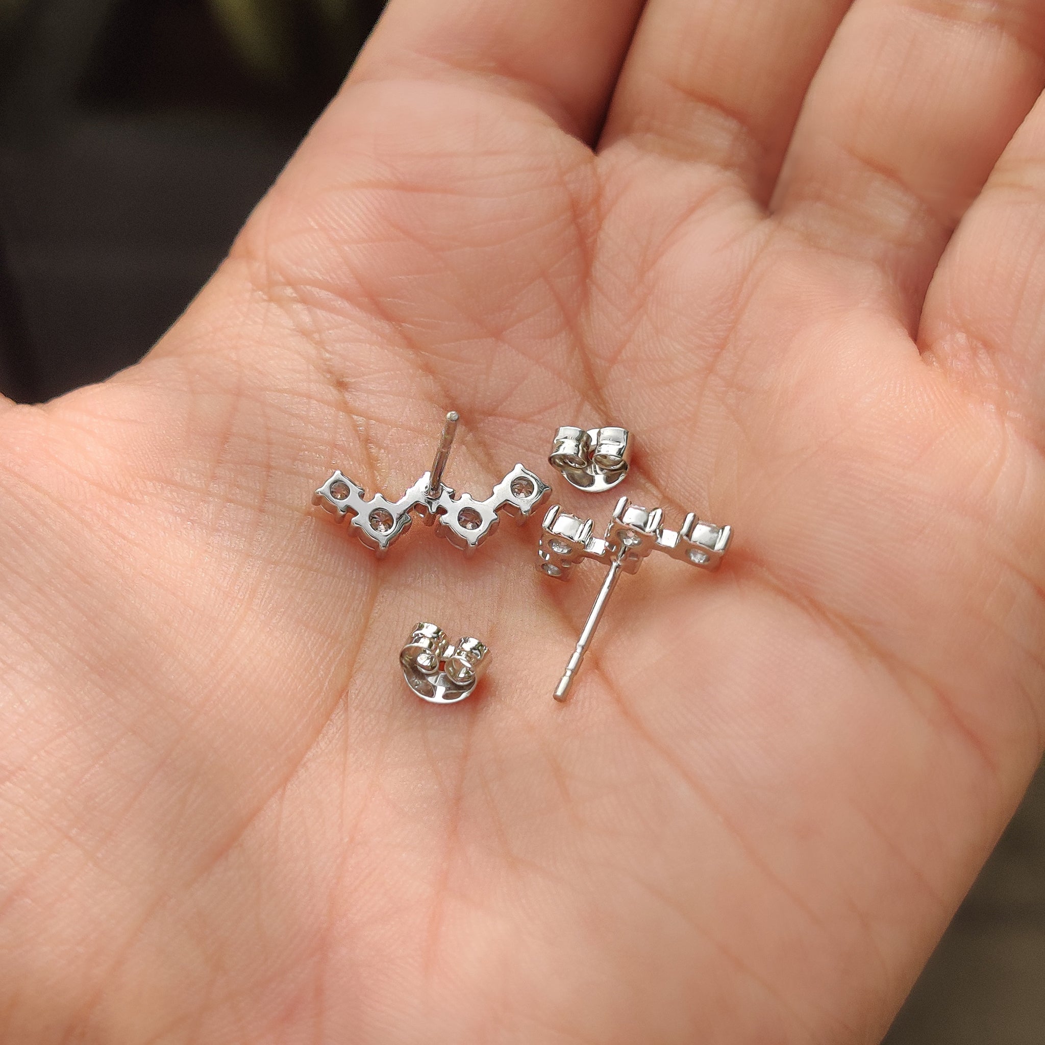 Zig Zag Round Diamond Stud Earrings