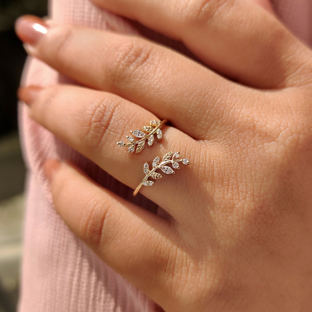 Nature Inspired Wedding Band Featuring Open Gap Design