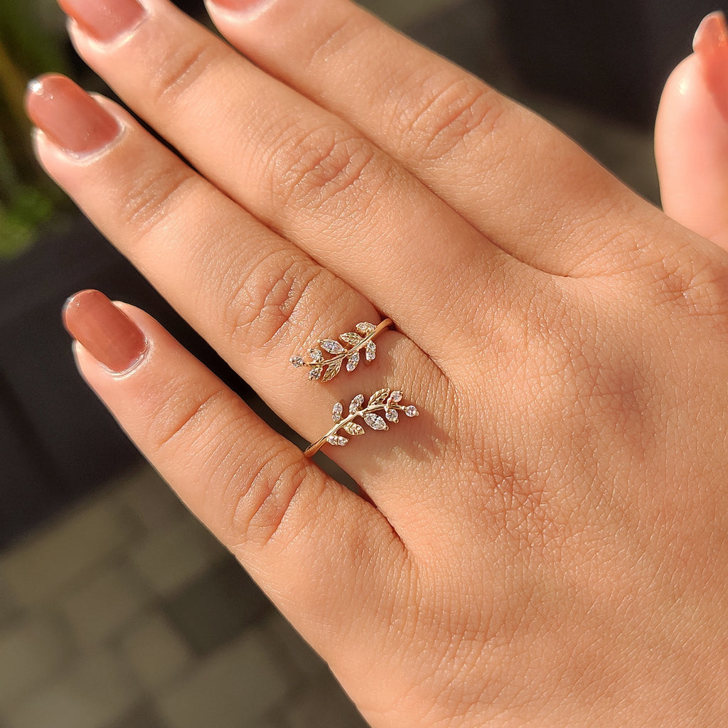 Nature Inspired Wedding Band Featuring Open Gap Design
