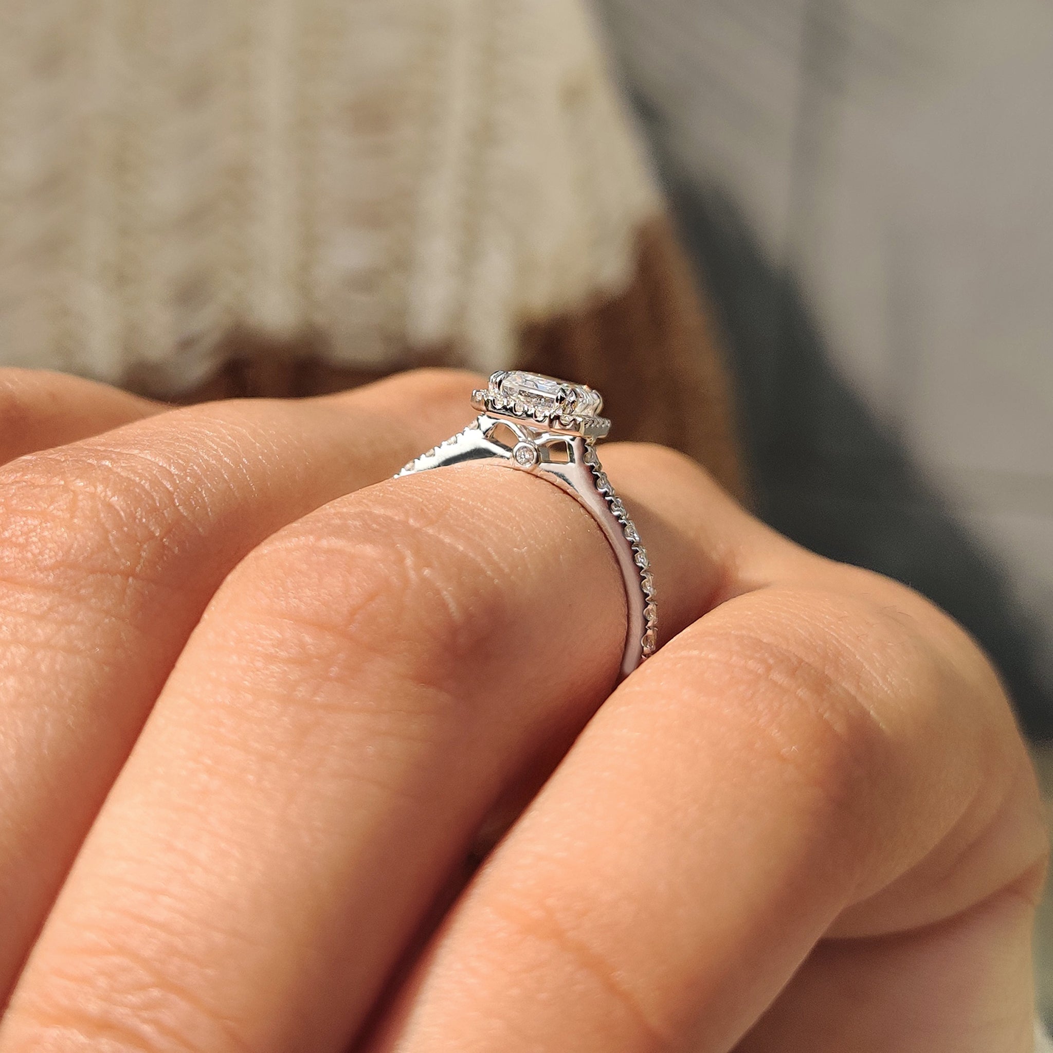 Emerald Engagement Ring in Dazzling Beauty