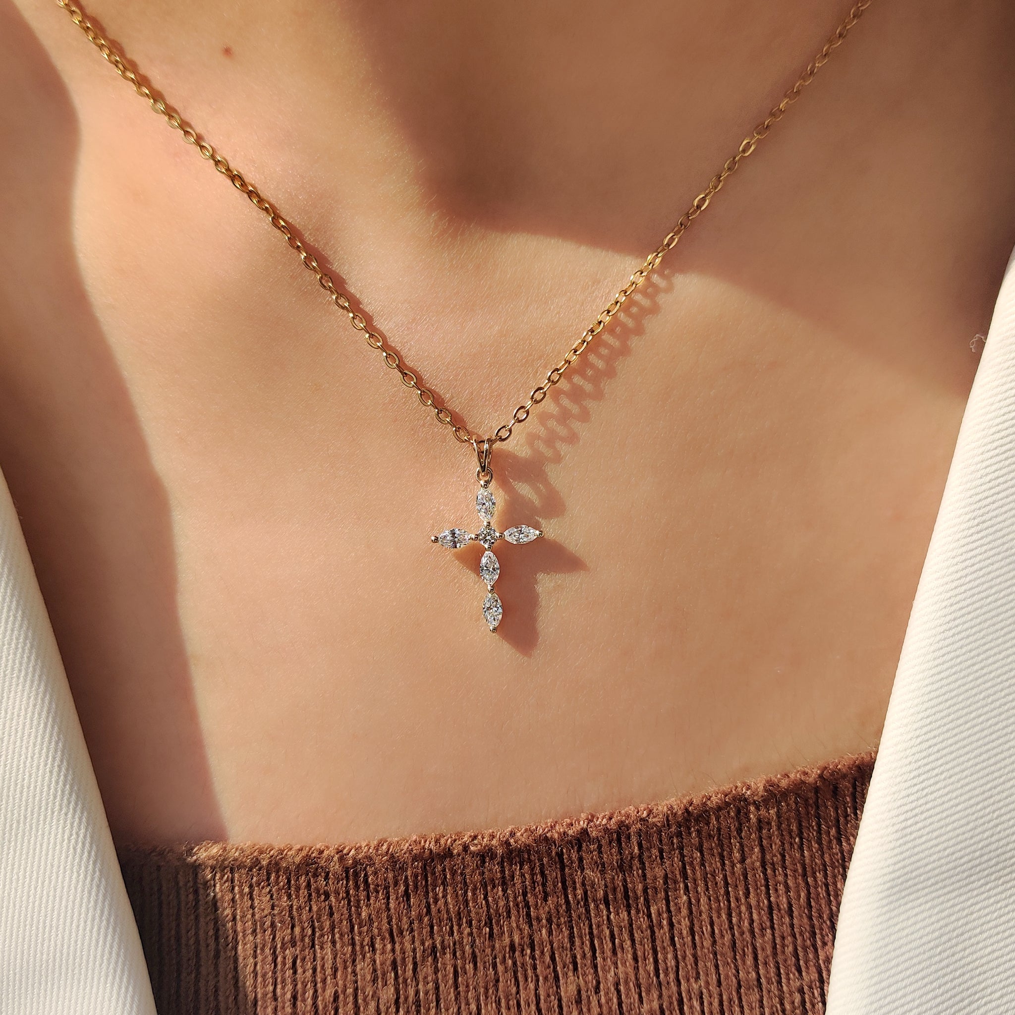 Cross Marquise Diamond Pendant with round in Bunny Ear