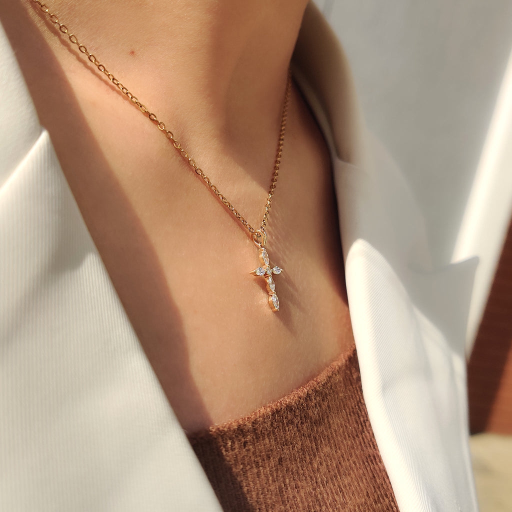 Cross Marquise Diamond Pendant with round in Bunny Ear
