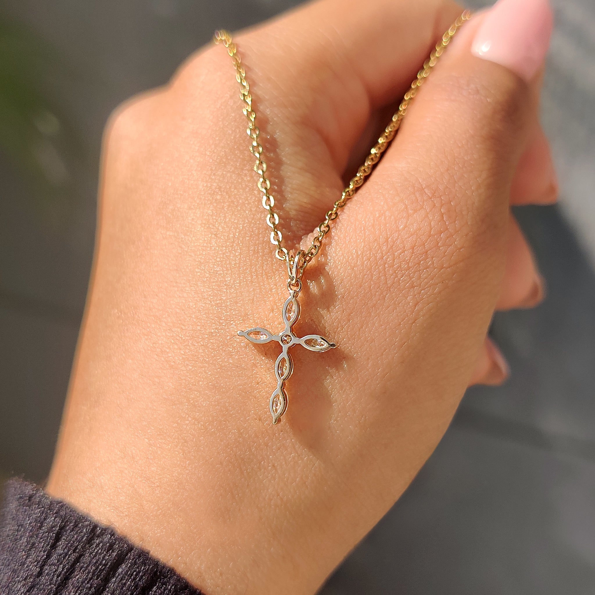 Cross Marquise Diamond Pendant with round in Bunny Ear