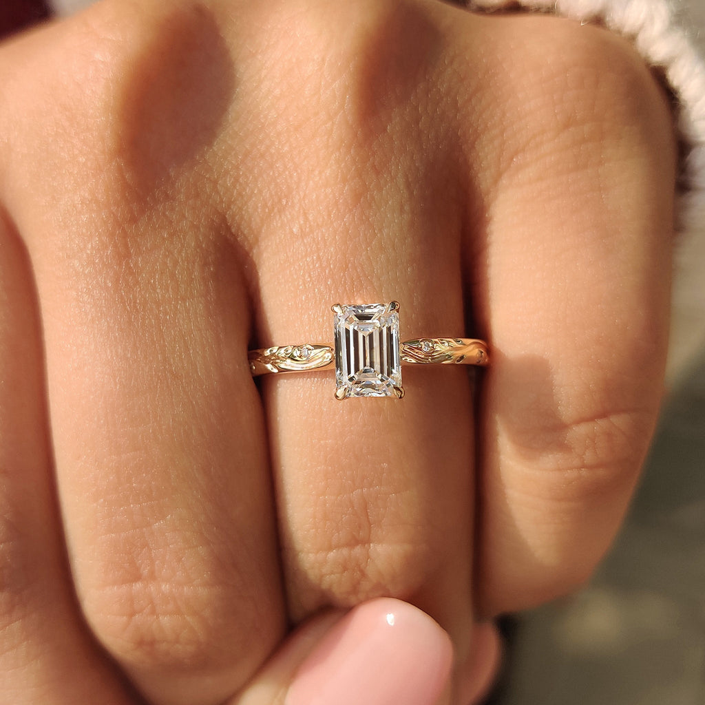 Hand Engraved Nature Inspired Emerald Diamond Ring