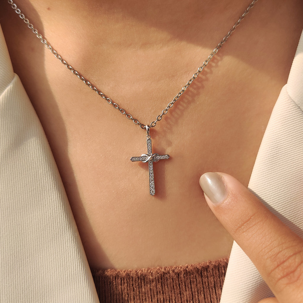Classic Cross Round Diamond Pendant in Infinite style