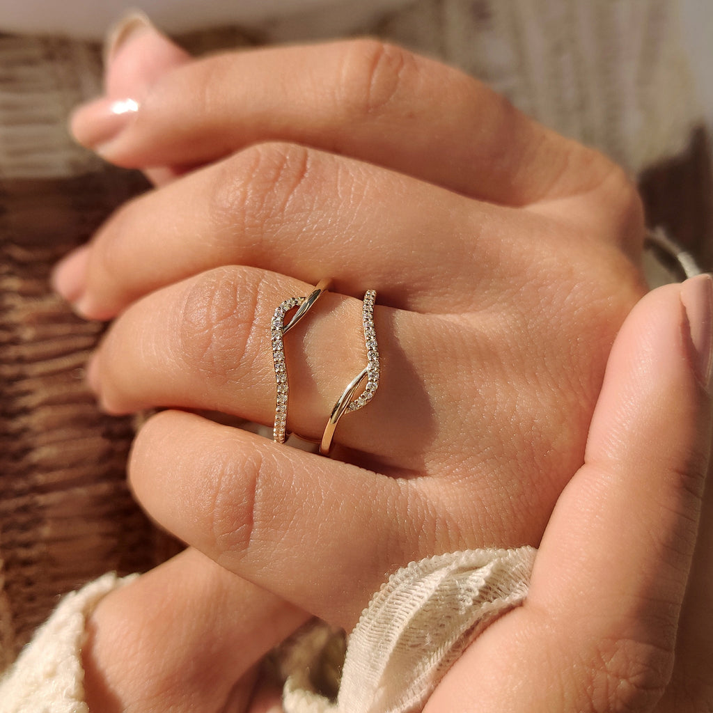 Round Diamond Enhancer Wedding Band