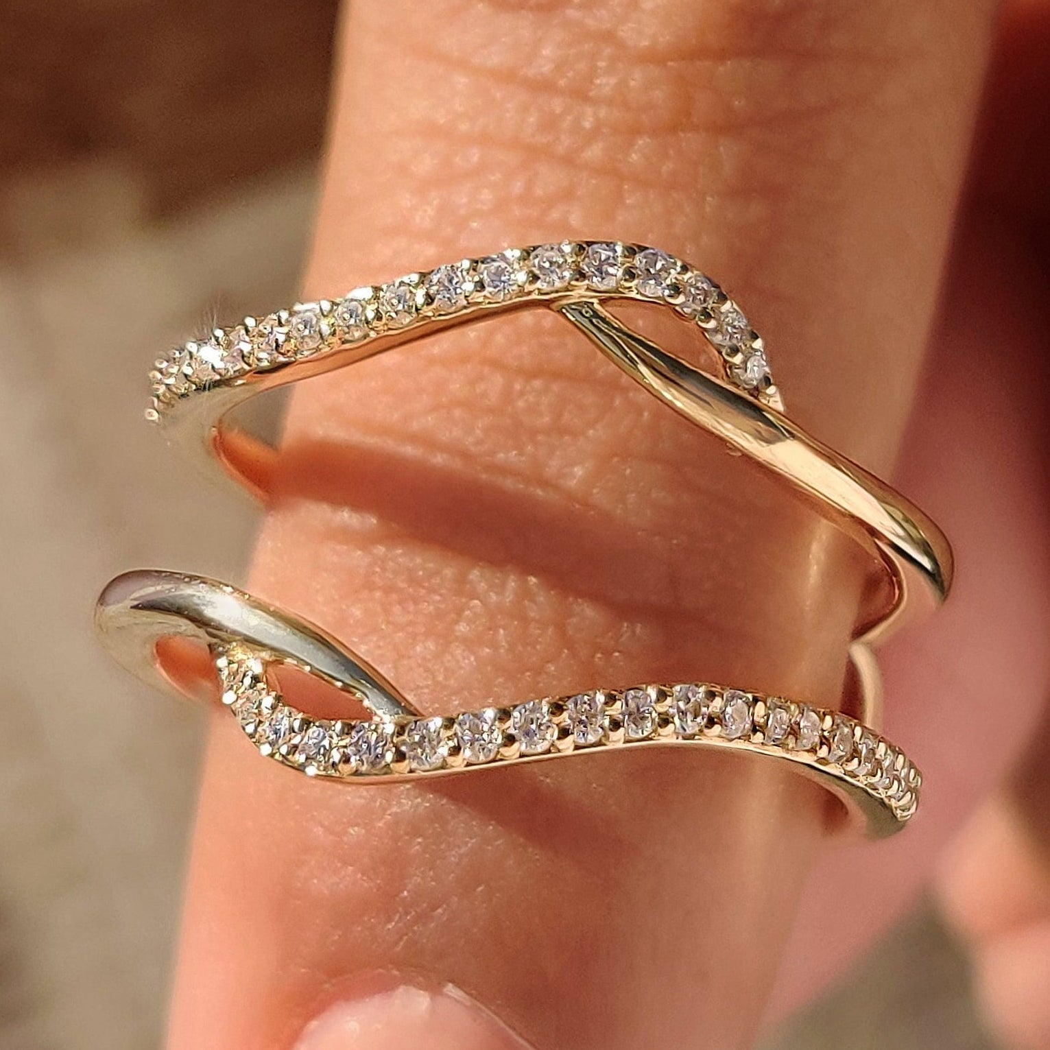 Round Diamond Enhancer Wedding Band Image principale du produit