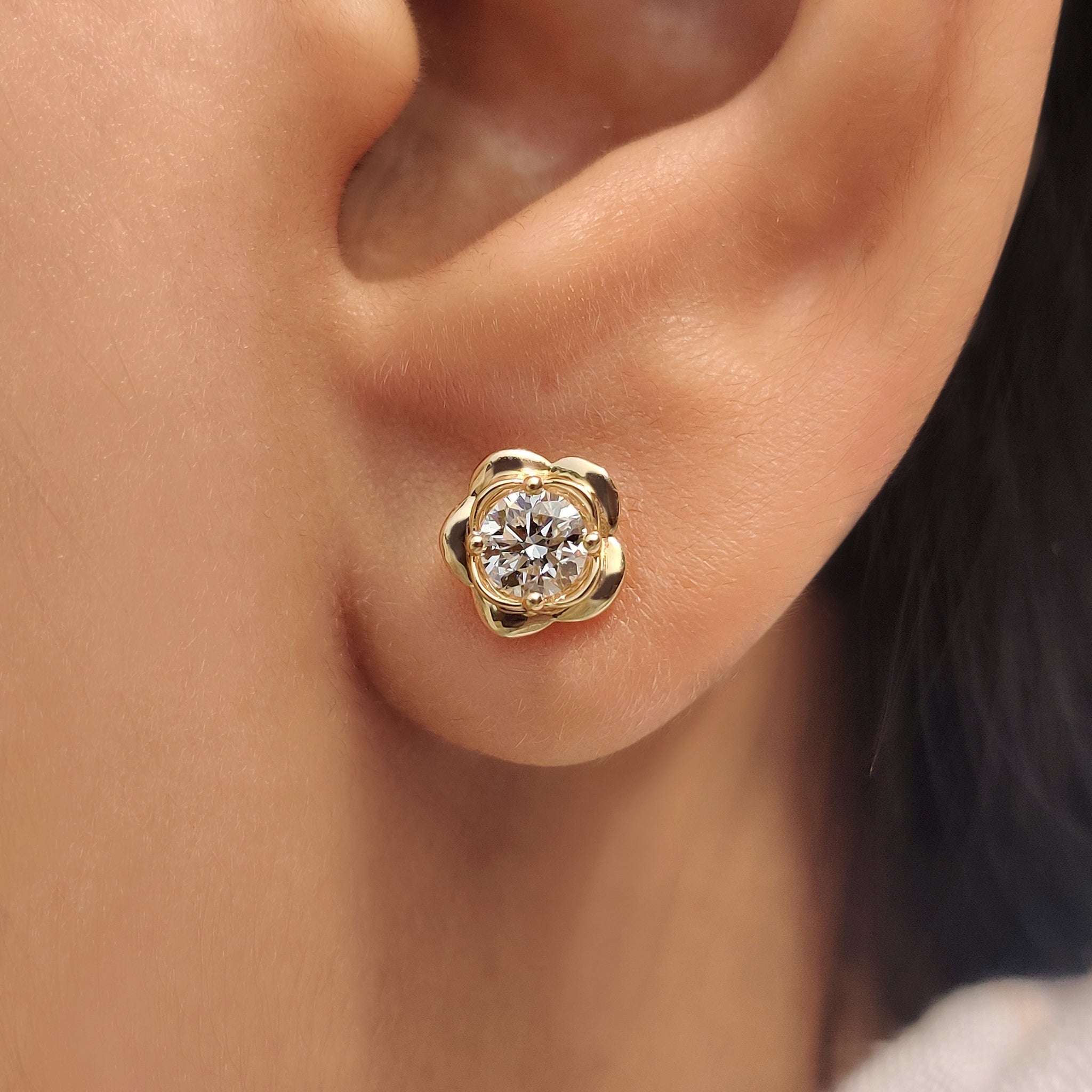 Round Cut Flower Shaped Diamond Earrings Secondary image