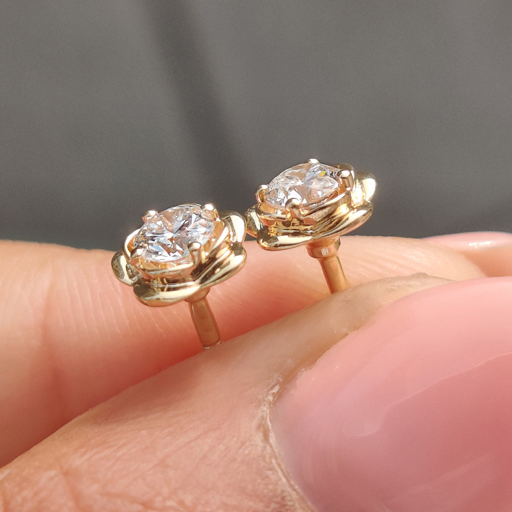 Round Cut Flower Shaped Diamond Earrings