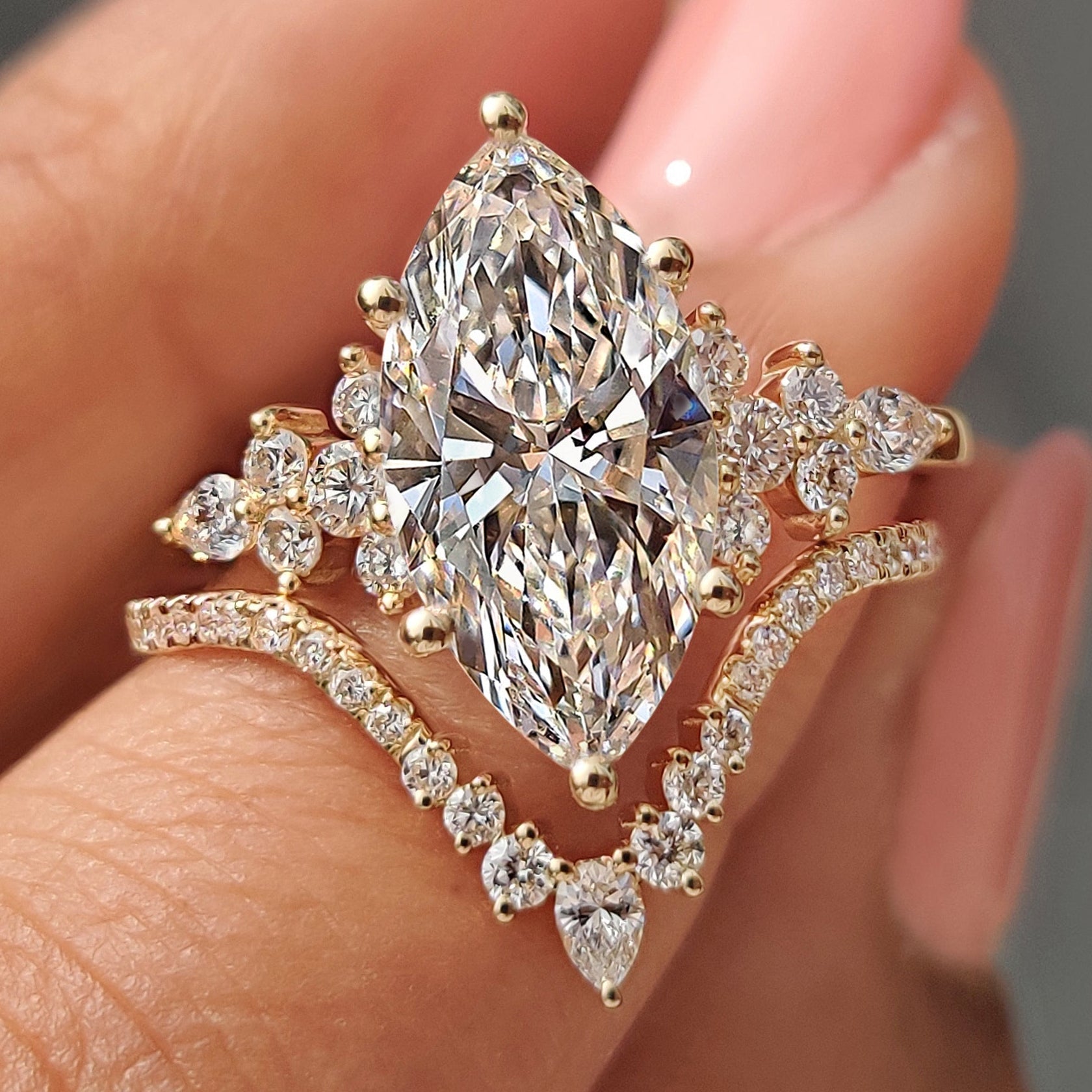 Cluster Setting Marquise Cut Ring With Wedding Band Main image