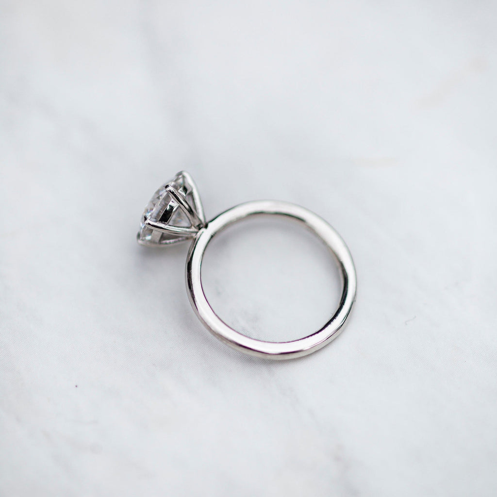 3.0 CT Round Cut Moissanite Solitaire Engagement Ring