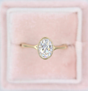 2.0 CT Oval Cut Moissanite Bezel Engagement Ring