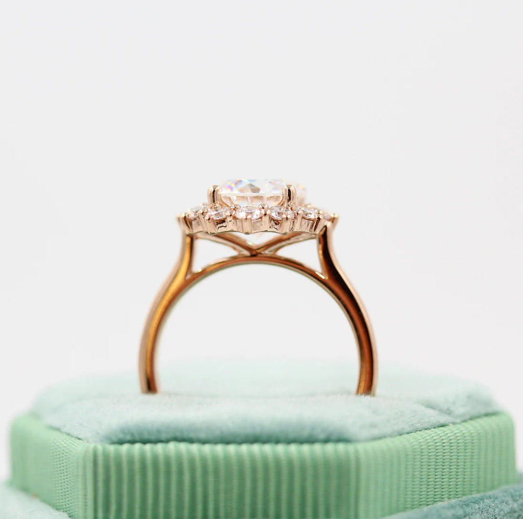 2.0 CT Round Cut Moissanite Halo Engagement Ring