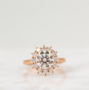 2.0 CT Round Cut Moissanite Halo Engagement Ring