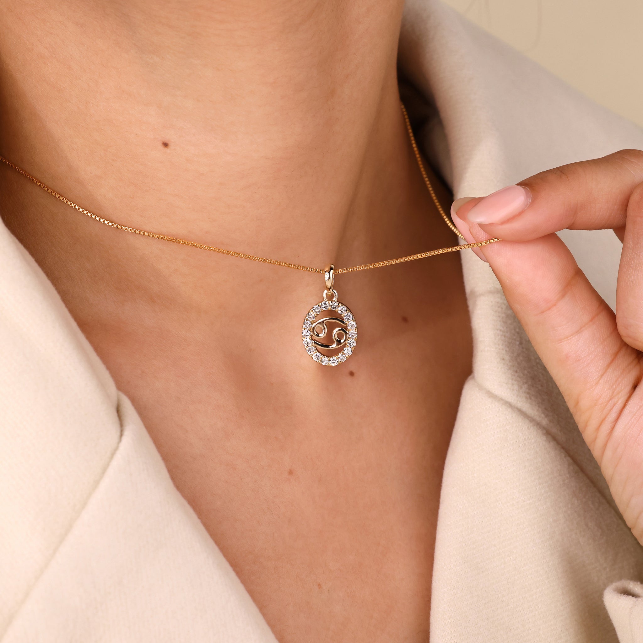 Halo Style Cancer Zodiac Pendant