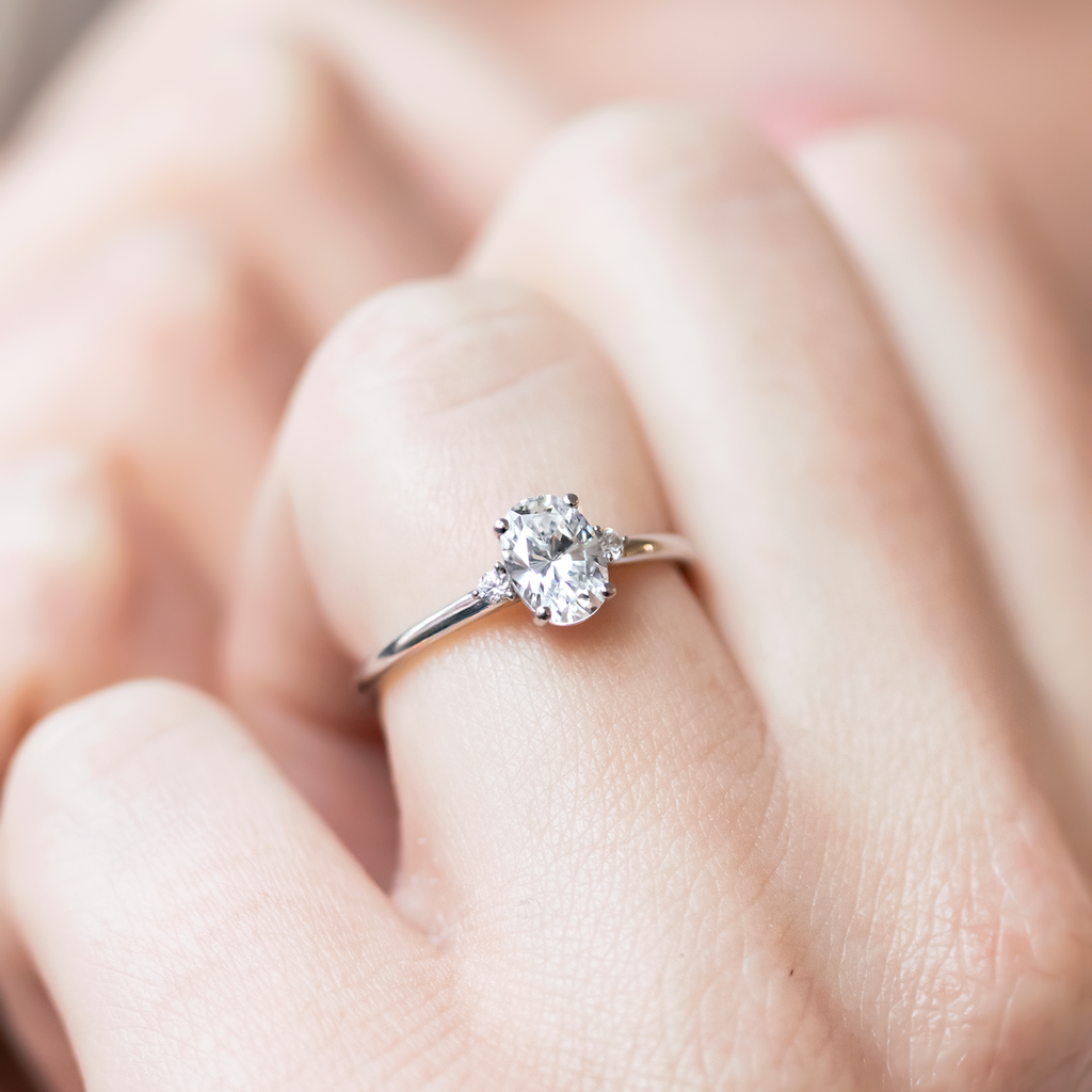 1.33 CT Oval Cut Moissanite Diamond Three Stone Engagement Ring