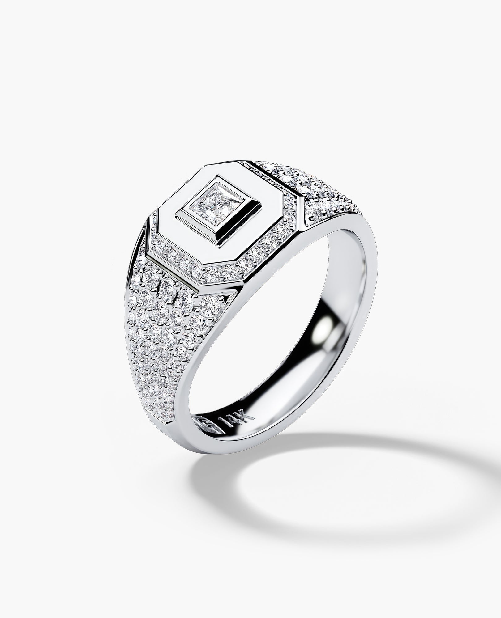 LA PAZ Gold Signet Ring with 0.85ct Diamonds